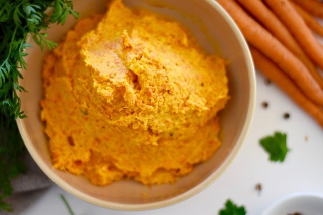 Hummus with a twist of roasted carrot